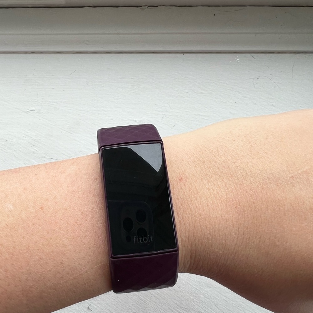 Fitbit Charge 4